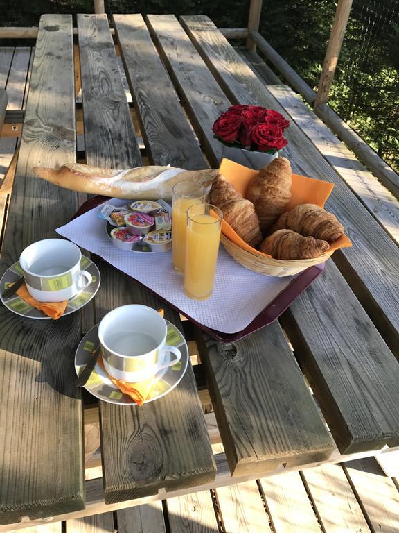 Camping Les Chèvrefeuilles Royan Extérieur photo