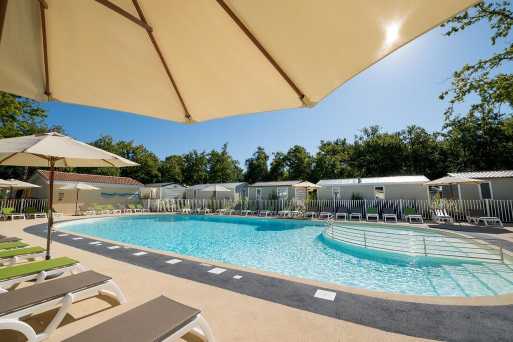 Camping Les Chèvrefeuilles Royan Extérieur photo